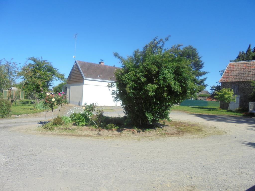 L'As Gourmand Bed & Breakfast Brecey Exterior photo